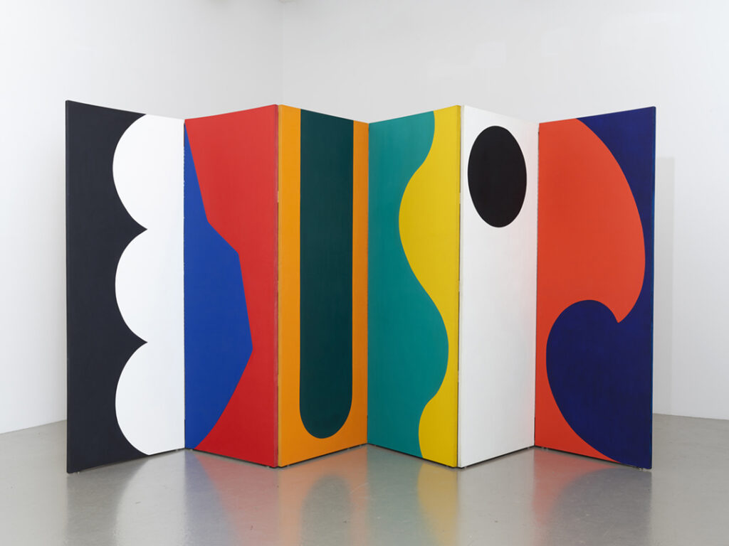 Leon Polk Smith, Six Involvements in One, 1966 - Leon Polk Smith, Six Involvements in One, 1966 (recto of Seven Involvements in One, 1966), acrylic on canvas mounted on wood panel, 6 panels: 86 5/8 × 157 1/2 × 1 5/8 inches overall, Private collection. Image courtesy Lisson Gallery, © Leon Polk Smith Foundation
